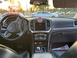 کرایسلەر 300